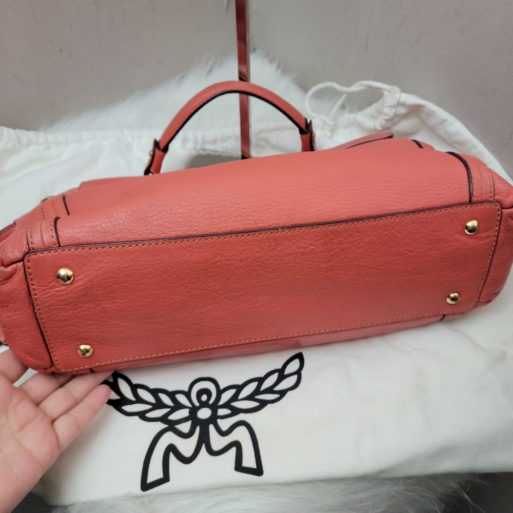 MCM Coral Leather Handbag - Picture 3 of 16